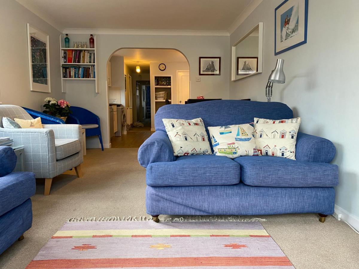 Trafalgar, Lovely Ground Floor Flat With Outside Patio Garden, Minutes Walk To Seafront Seaview Exterior photo